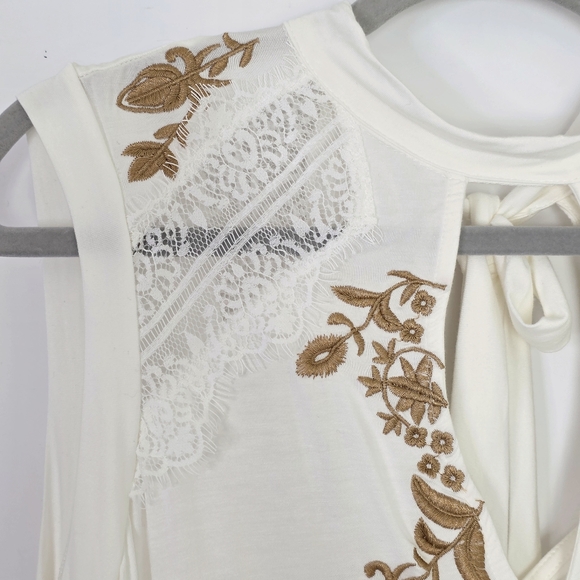 POL Sleeveless Embroidered/Lace Top, Back Neck Tie Cream and Gold Size Large - Picture 3 of 8